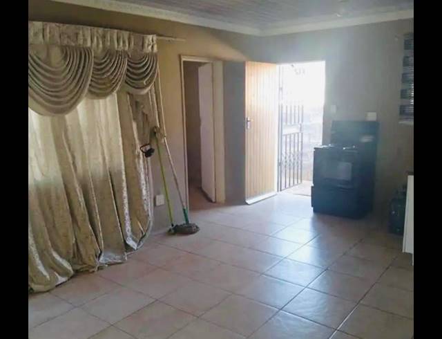 3 BEDROOM PROPERTY TO RENT IN PROTEA GLEN
